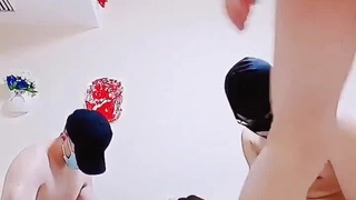海邊搭訕金髮小羅莉，口交完後帶回房間啪啪啪!