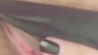 绿鸡网曝事件东莞会所早期桑拿房裸选，掰开逼给客人挑选