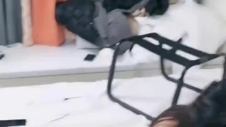 与女友男同事搞上