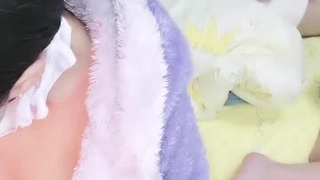 国产人妻XXXX精品HD电影让人窒息的巨乳