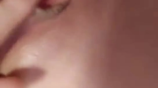 年轻的大学女孩被大鸡巴同学操了