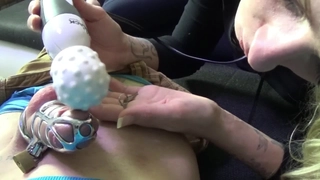 继女在禁忌的角色扮演中诱惑继父