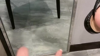 俩模特约老外玩水打炮